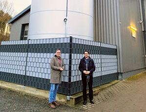 Manfred Scheid-Varisco und Patrick Stürz besuchen Biomasse-Heizwerk in Bergheim